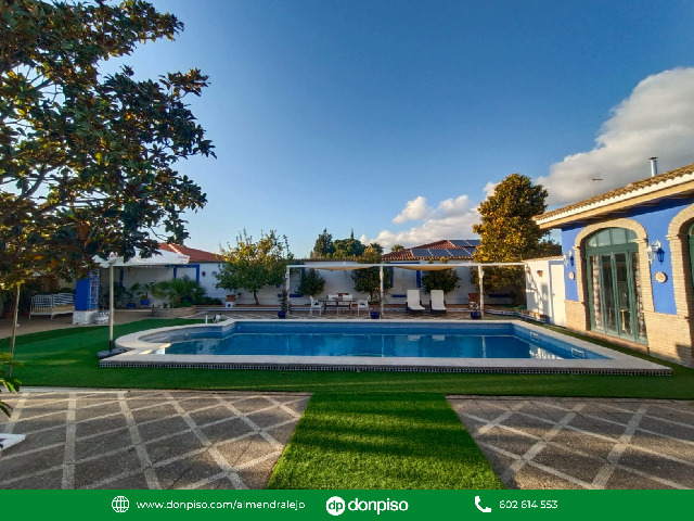 Imagen 2 Inmueble 291559 - Casa en venta en Almendralejo / Chalet situado en la urbanización San Marcos