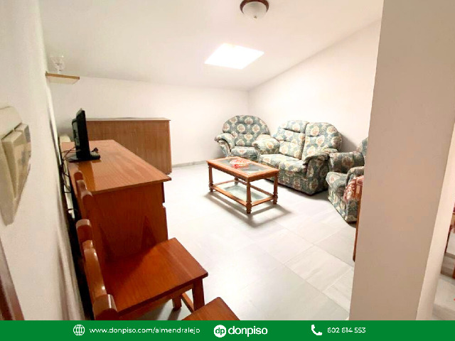 Imagen 5 Inmueble 295564 - Ático en venta en Almendralejo / Ubicacion perfecta, frente a Estación de Tren.