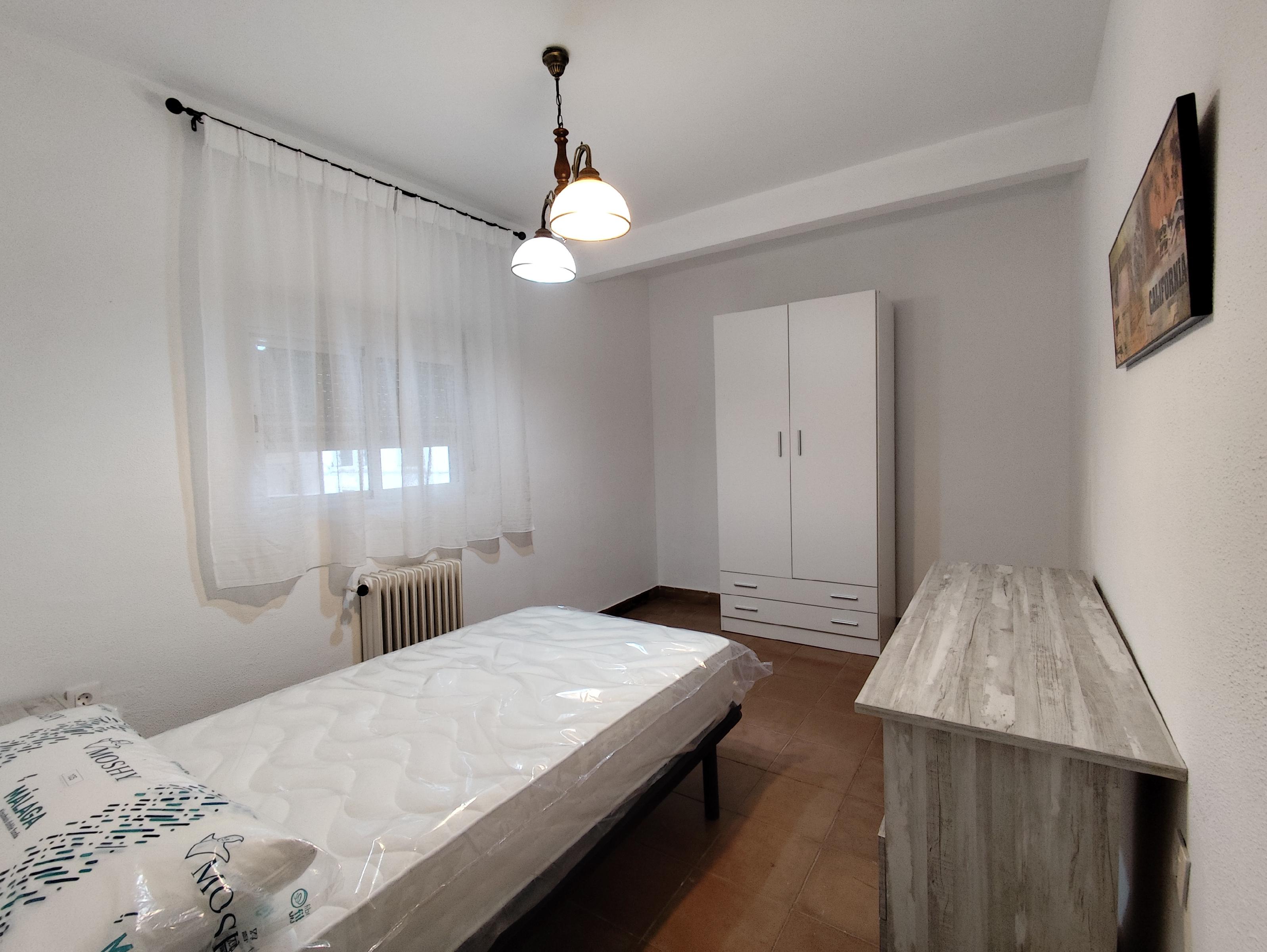 Imagen 14 Apartamento en alquiler en Almendralejo / Inmueble en pleno centro de Almendralejo.