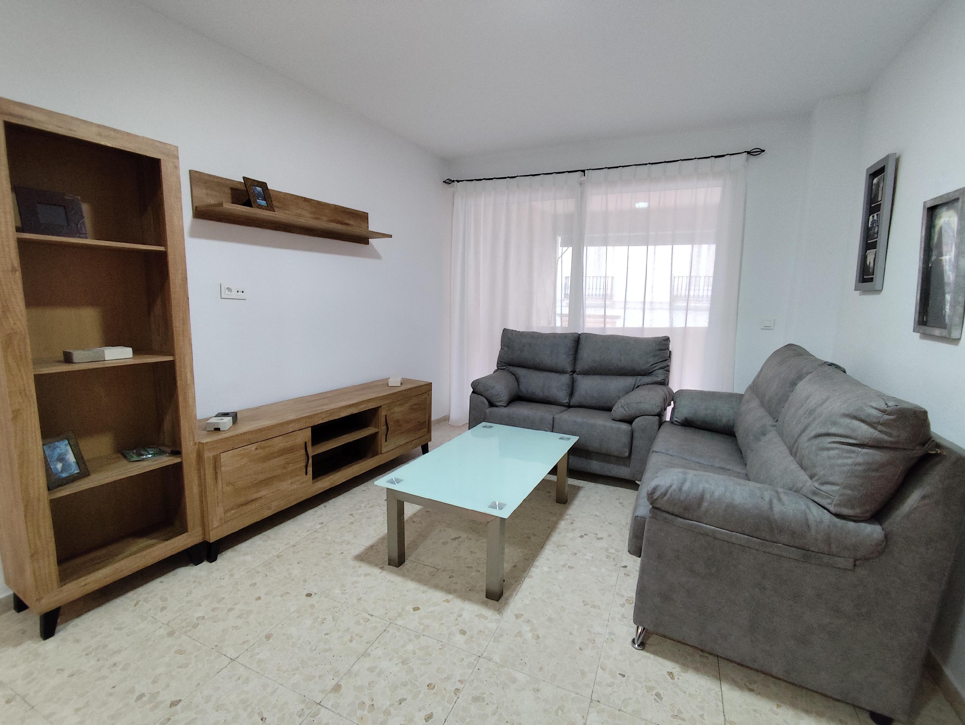 Imagen 1 Apartamento en alquiler en Almendralejo / Inmueble en pleno centro de Almendralejo.