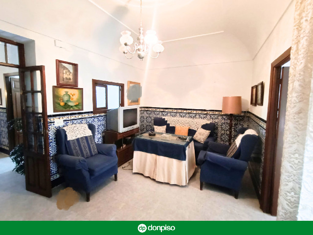 Imagen 3 Inmueble 296147 - Casa Pareada en venta en Almendralejo / Gran casa en pleno centro de Almendralejo.