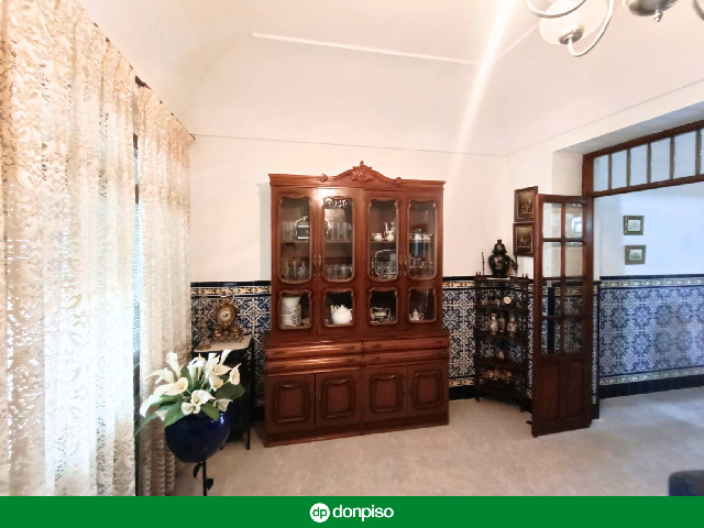 Imagen 6 Inmueble 296147 - Casa Pareada en venta en Almendralejo / Gran casa en pleno centro de Almendralejo.