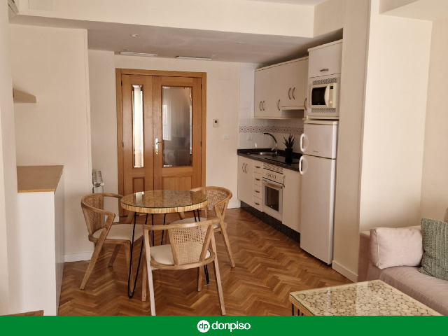 Imagen 3 Inmueble 296250 - Ático en alquiler en Almendralejo / Nuevo alquiler en Almendralejo. Muy Céntrico