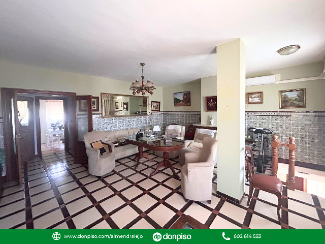 Imagen 6 Inmueble 297127 - Casa Adosada en venta en Almendralejo / Chalet en la mejor calle de San Marcos