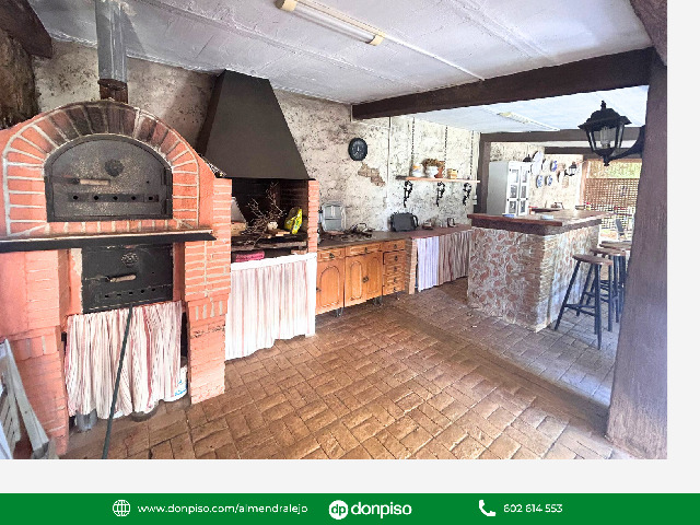 Imagen 4 Inmueble 297127 - Casa Adosada en venta en Almendralejo / Chalet en la mejor calle de San Marcos