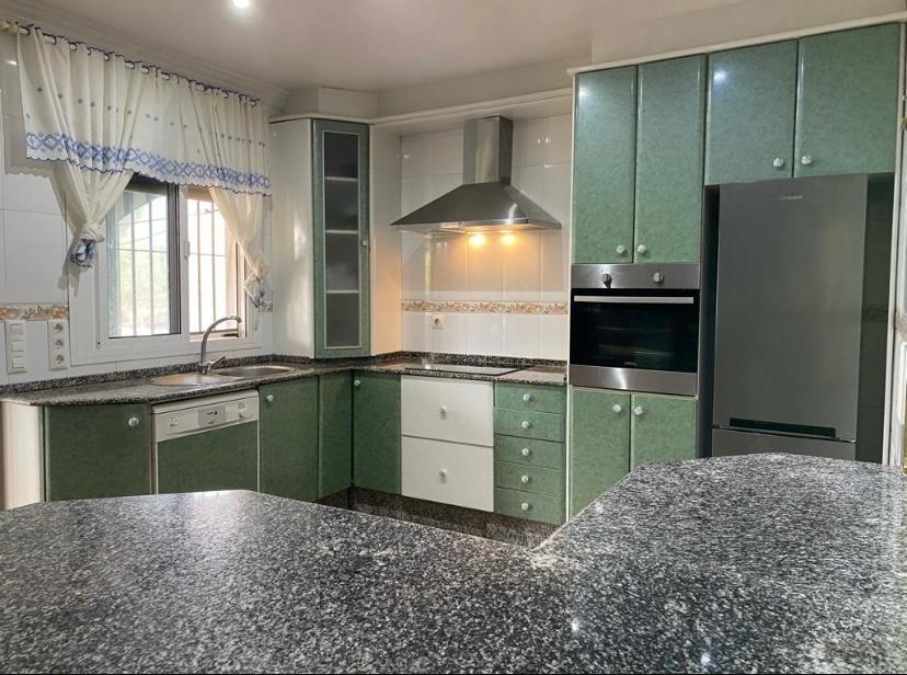 Imagen 8 Casa en venta en Chiclana De La Frontera / Cerca del Florín.