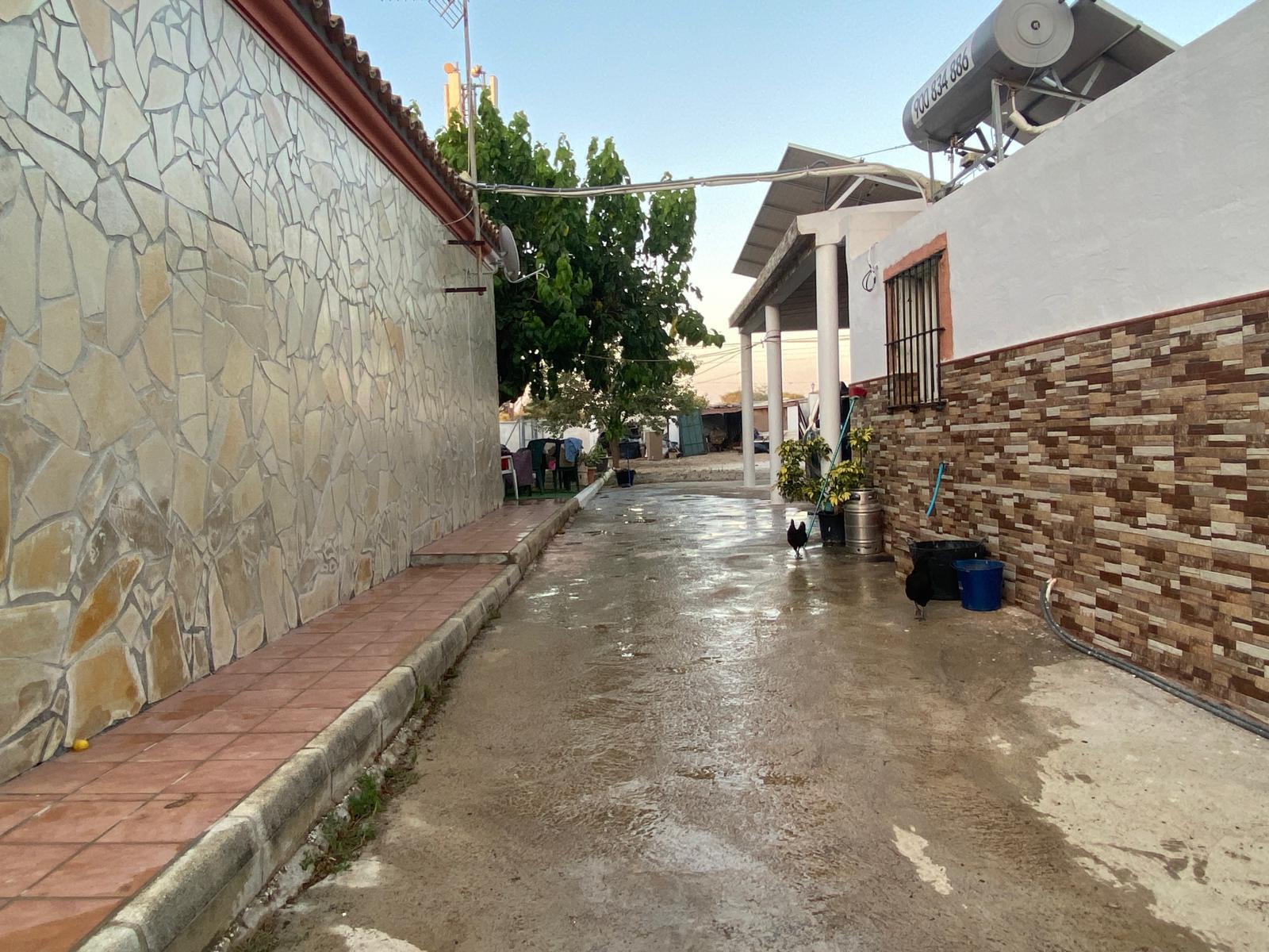 Imagen 2 Casa en venta en Chiclana De La Frontera / Cerca del Florín.