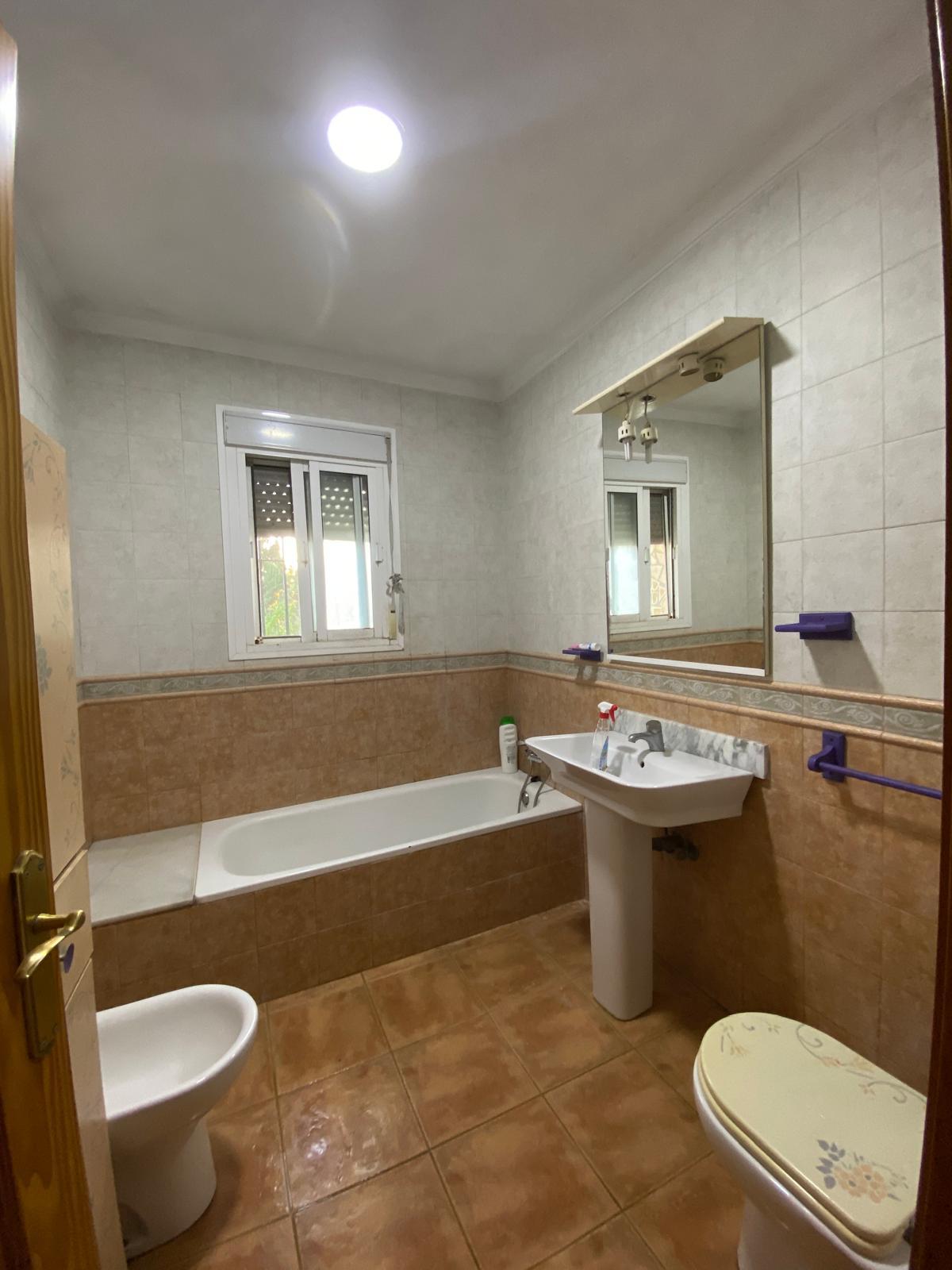 Imagen 17 Casa en venta en Chiclana De La Frontera / Cerca del Florín.