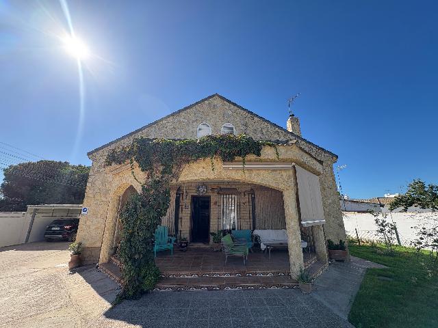 Imagen 1 Inmueble 297730 - Casa en venta en Chiclana De La Frontera / Zona Rana Verde. 