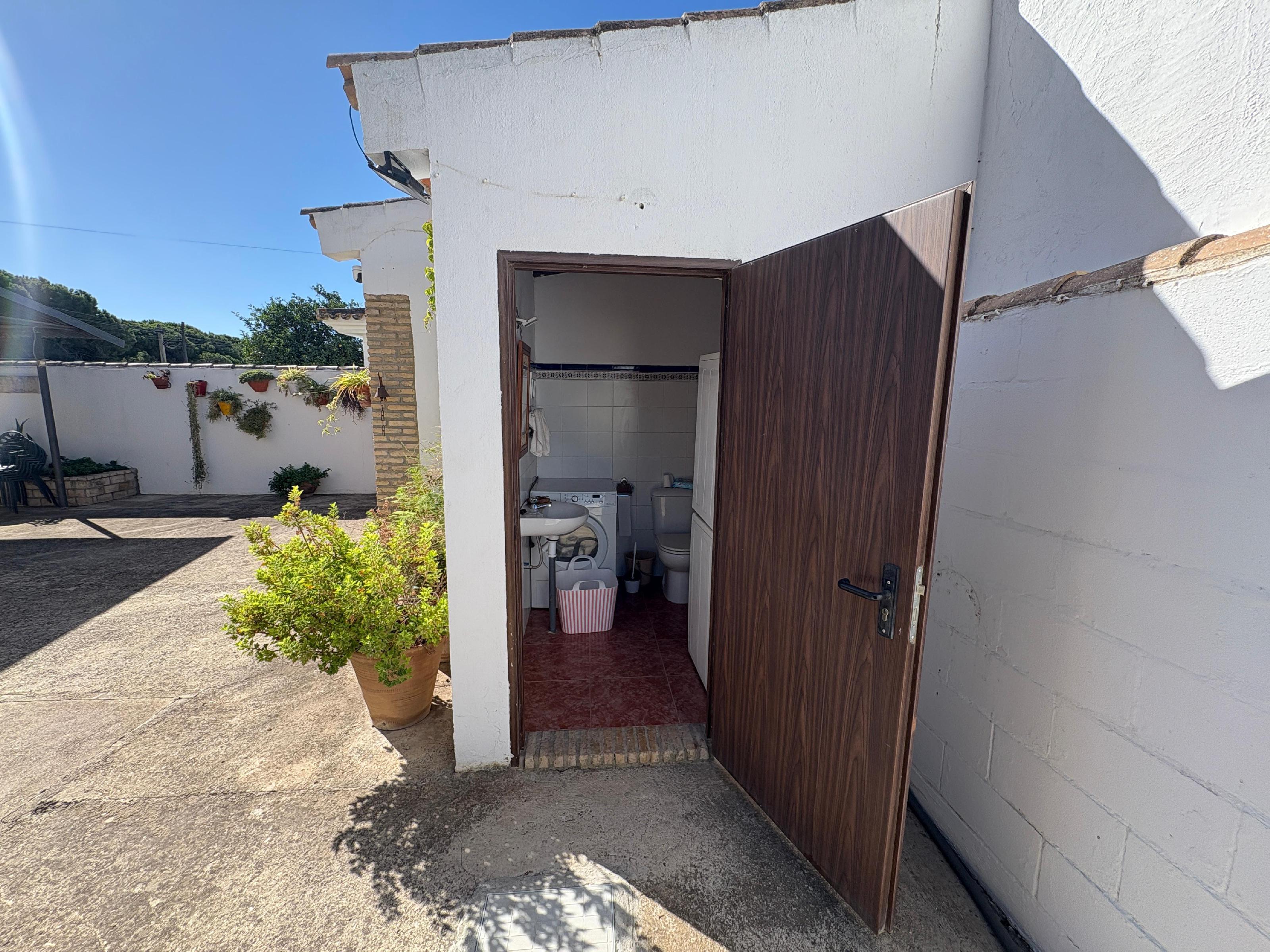 Imagen 13 Casa en venta en Chiclana De La Frontera / Zona Rana Verde. 