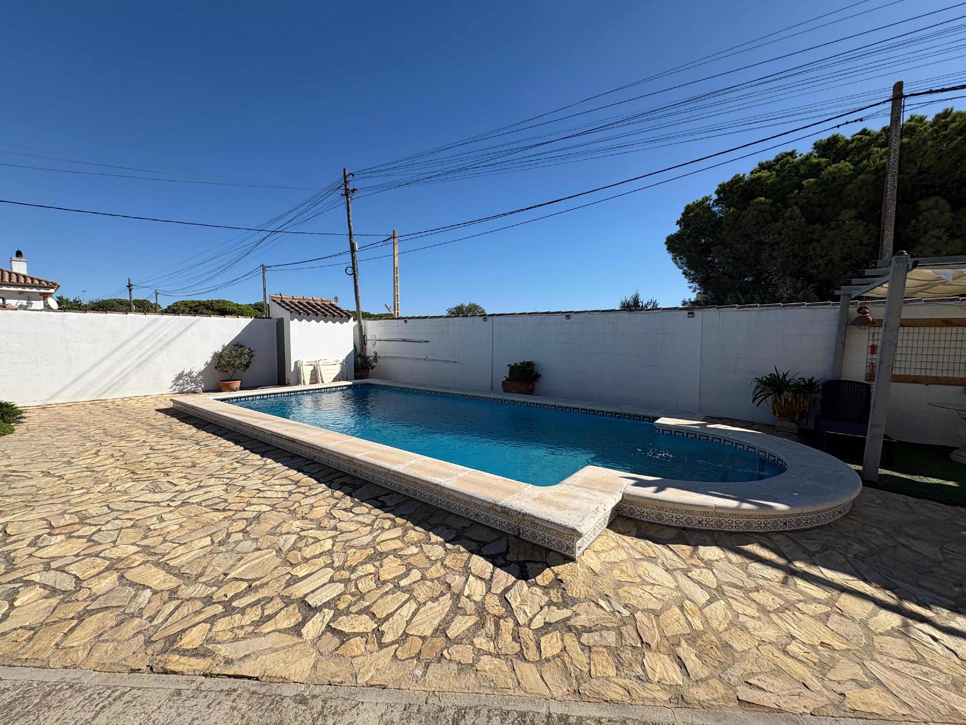 Imagen 8 Casa en venta en Chiclana De La Frontera / Zona Rana Verde. 