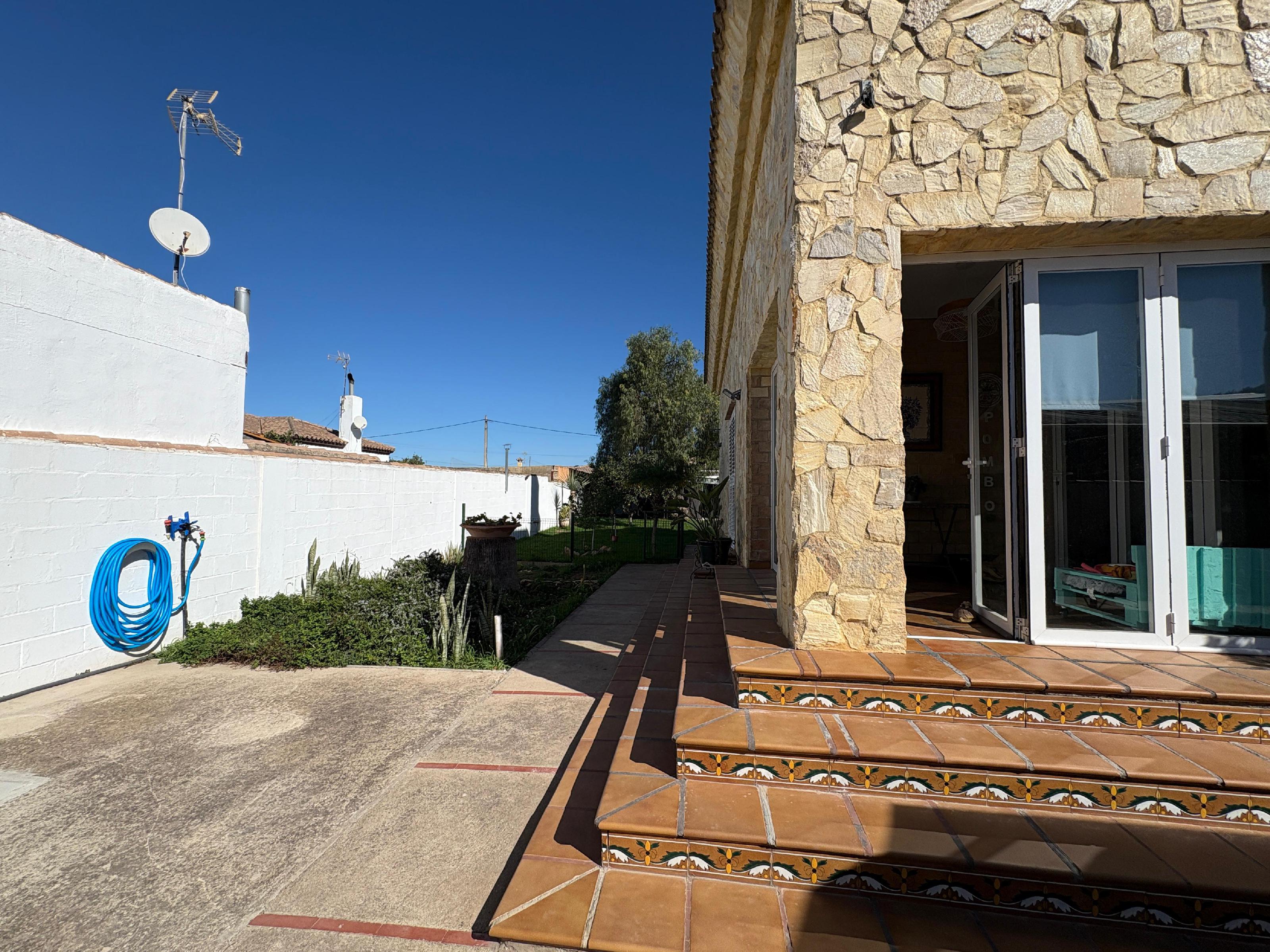 Imagen 3 Casa en venta en Chiclana De La Frontera / Zona Rana Verde. 