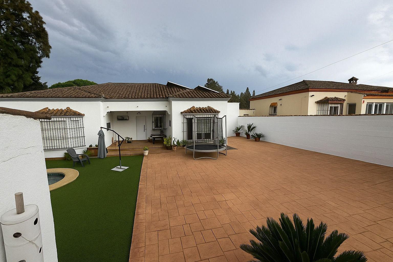 Imagen 1 Casa en venta en Chiclana De La Frontera / Cerca de la Venta del Burro.