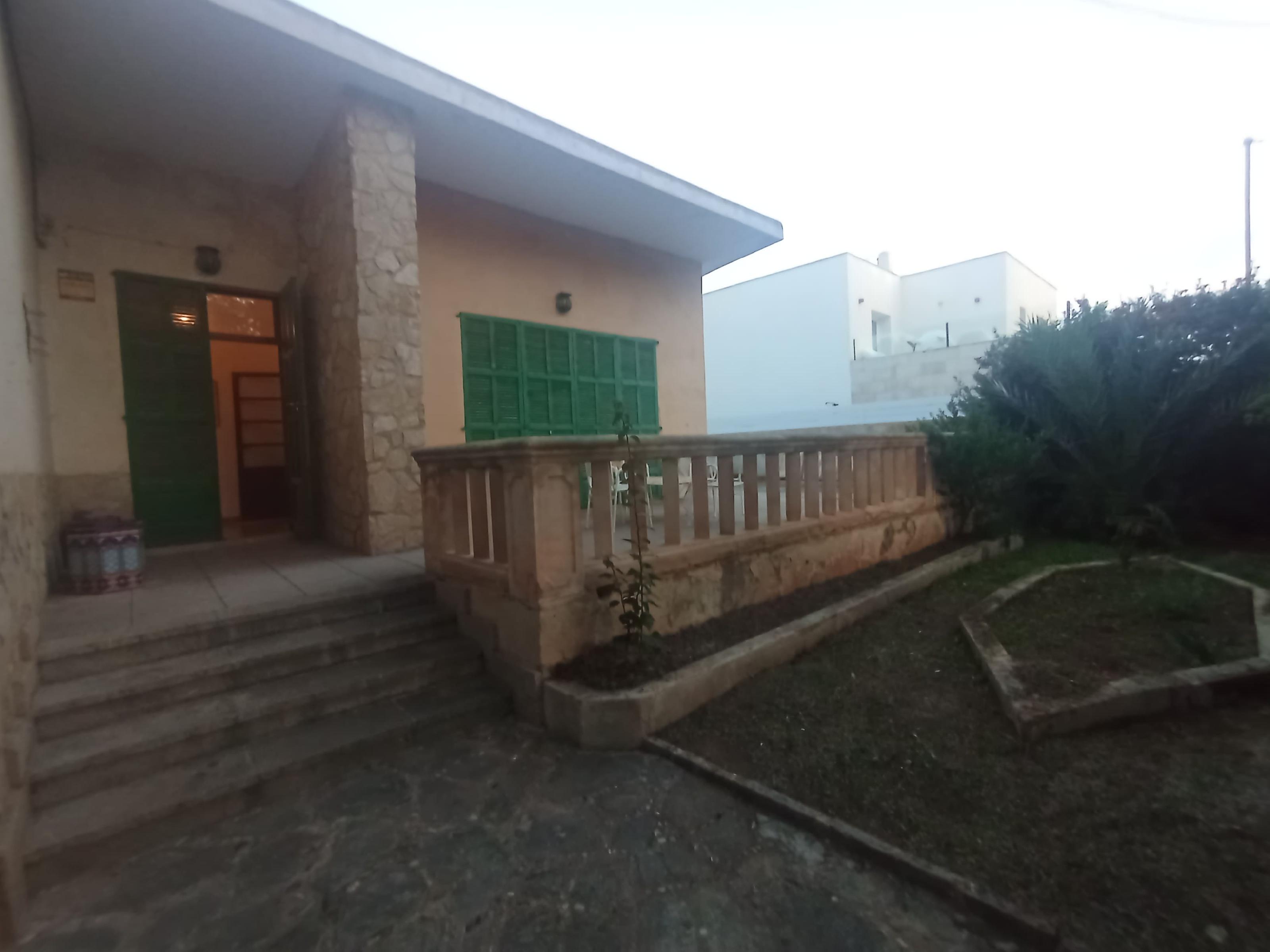 Imagen 4 Casa Aislada en venta en Manacor / Zona tranquila con parciales vistas al mar 