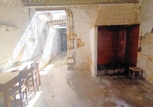 Imagen 3 Inmueble 292533 - Casa Adosada en venta en Santanyí / Vivienda de la plaza principal del pueblo