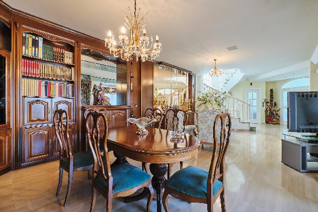 Imagen 8 Inmueble 287873 - Casa Aislada en venta en Pineda De Mar / Chalet en el centro de Pineda a 5 minutos de la playa