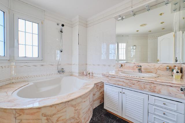 Imagen 27 Inmueble 287873 - Casa Aislada en venta en Pineda De Mar / Chalet en el centro de Pineda a 5 minutos de la playa