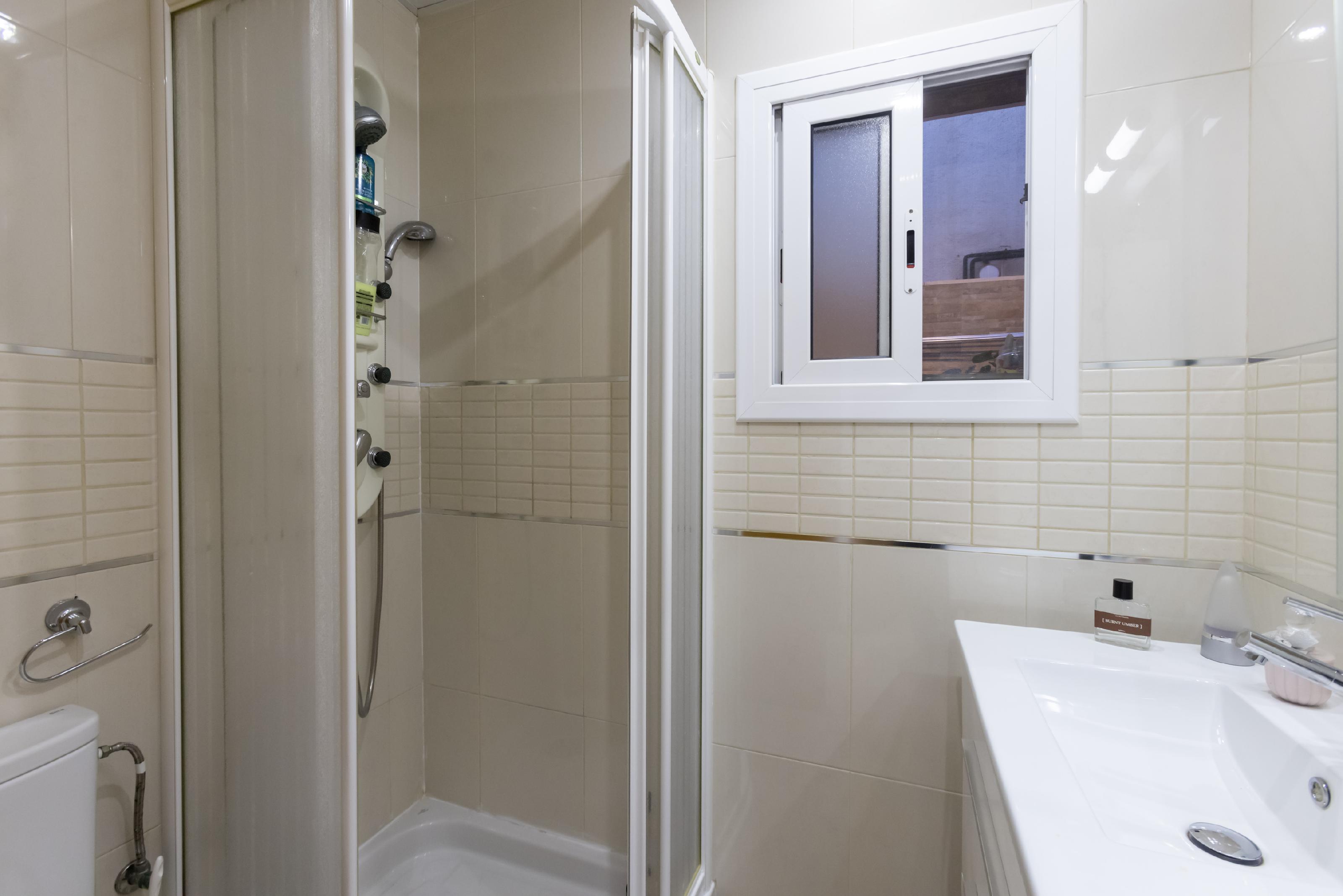 Imagen 27 Planta Baja en venta en Santa Coloma De Gramenet / Montigala, Barrio Puigfred