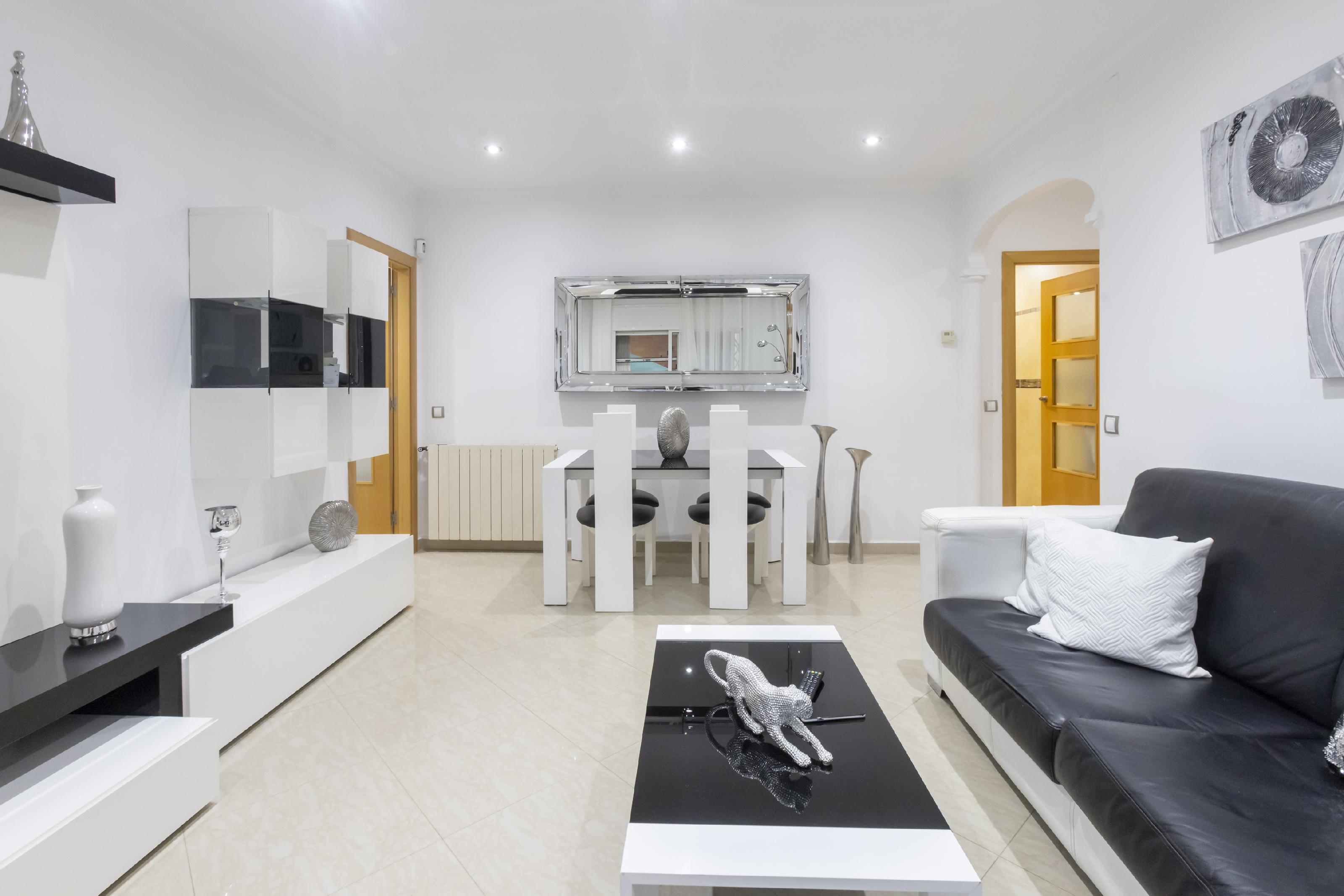 Imagen 4 Planta Baja en venta en Santa Coloma De Gramenet / Montigala, Barrio Puigfred