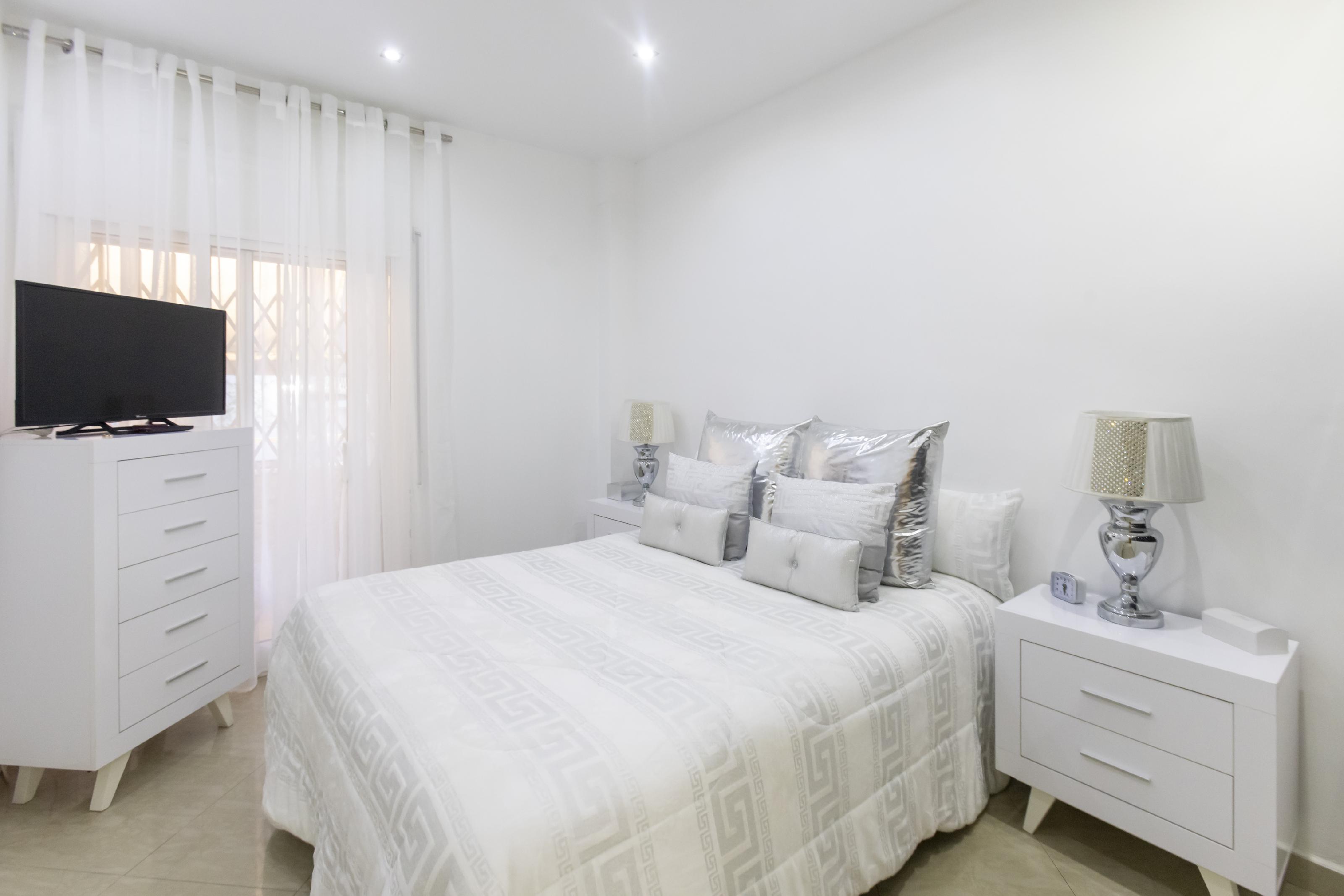 Imagen 24 Planta Baja en venta en Santa Coloma De Gramenet / Montigala, Barrio Puigfred