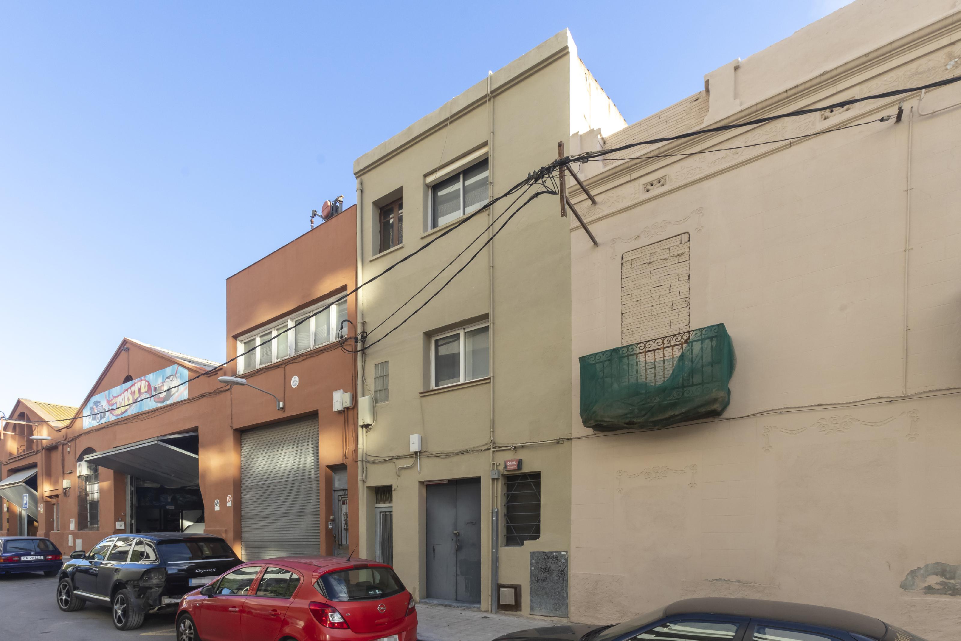 Imagen 3 Casa en venta en Montgat / Edificio en Montgat, Barcelona