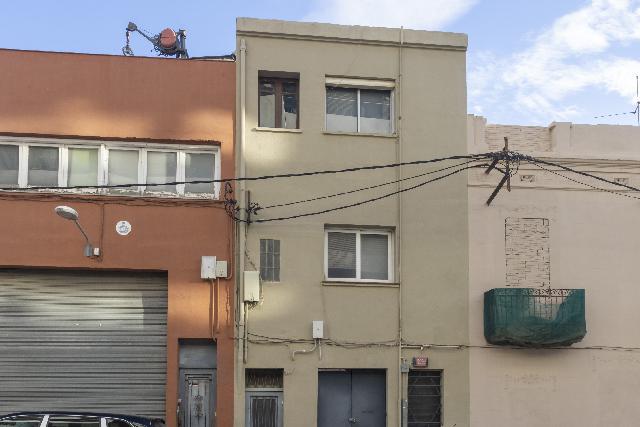 Imagen 1 Inmueble 291361 - Casa en venta en Montgat / Edificio en Montgat, Barcelona