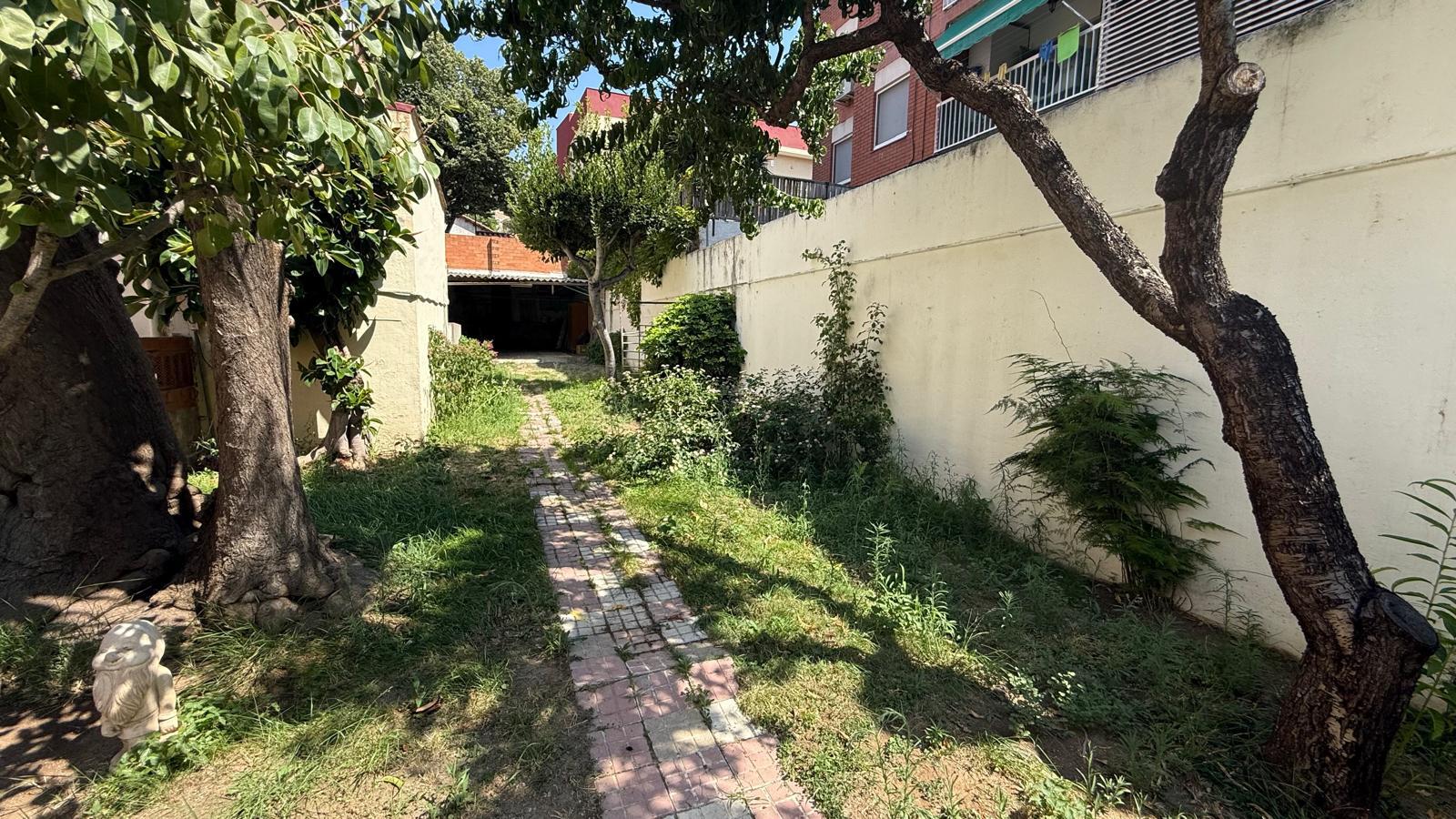 Imagen 13 Casa Aislada en venta en Santa Coloma De Gramenet / Singuerlin Santa Coloma Gramanet