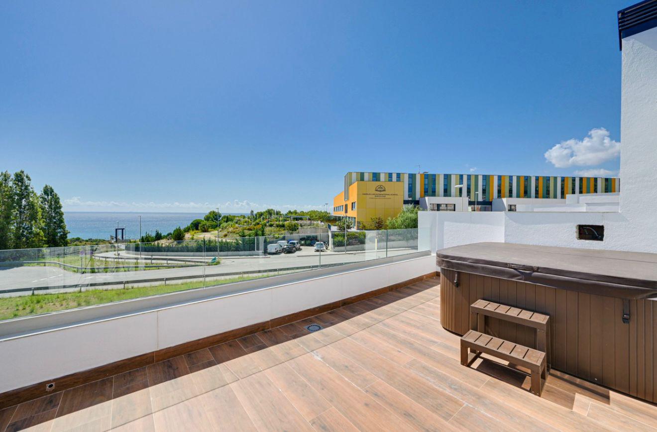 Imagen 2 Casa Adosada en venta en Montgat / Chalet Adosado en Montgat.