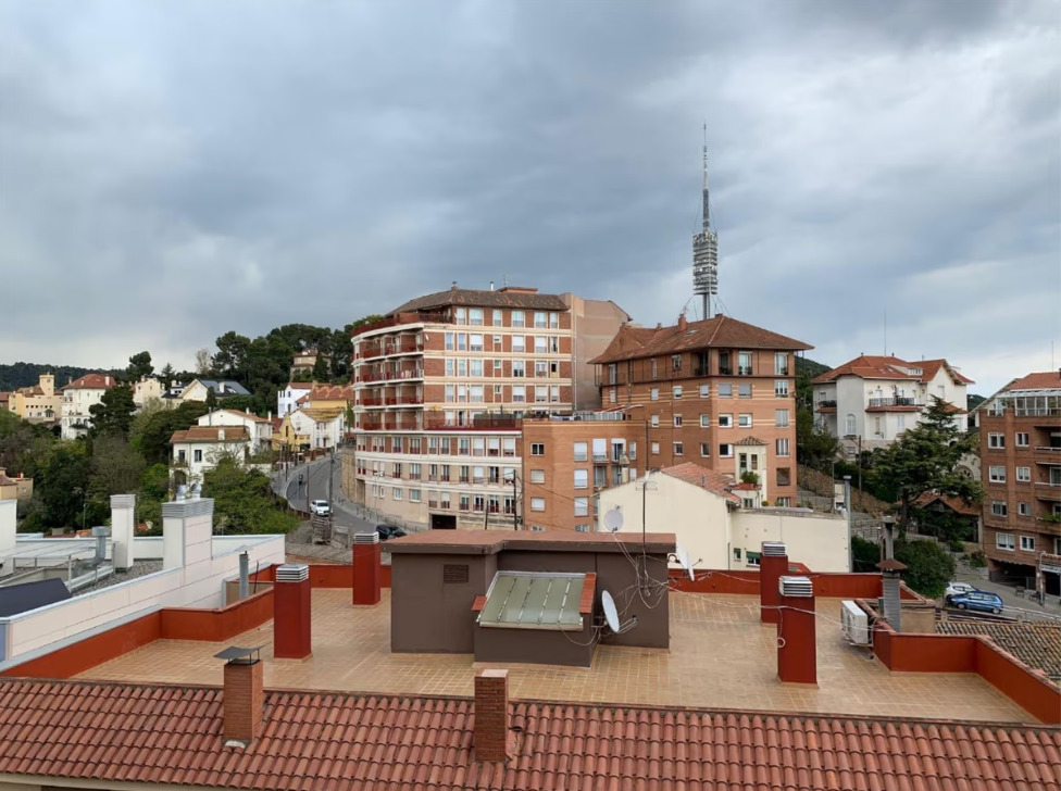 Imagen 4 Piso en venta en Barcelona / Zona centro de Vallvidrera.