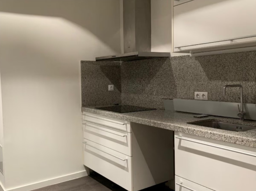 Imagen 10 Piso en venta en Barcelona / Zona centro de Vallvidrera.