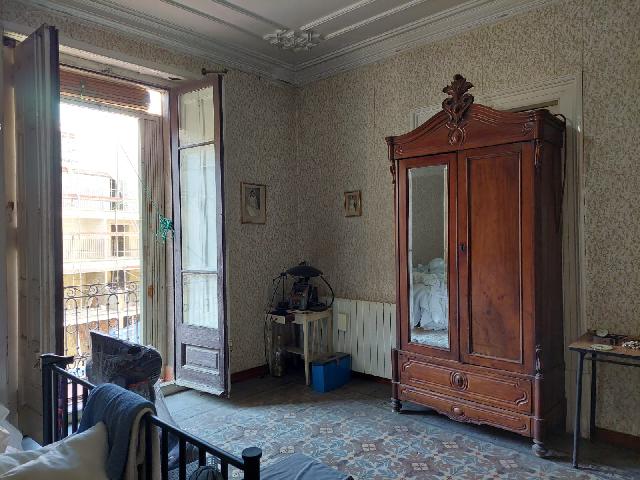 Imagen 1 Inmueble 293056 - Piso en venta en Barcelona / Frente a la Escultura de Pitarra