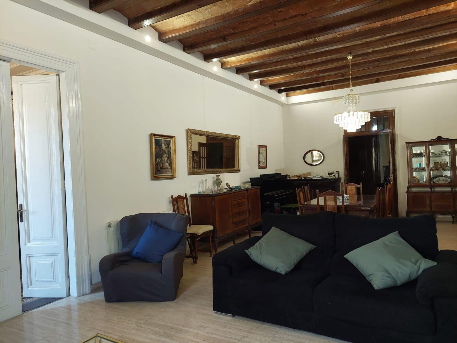 Imagen 23 Piso en venta en Barcelona / Frente a la Escultura de Pitarra