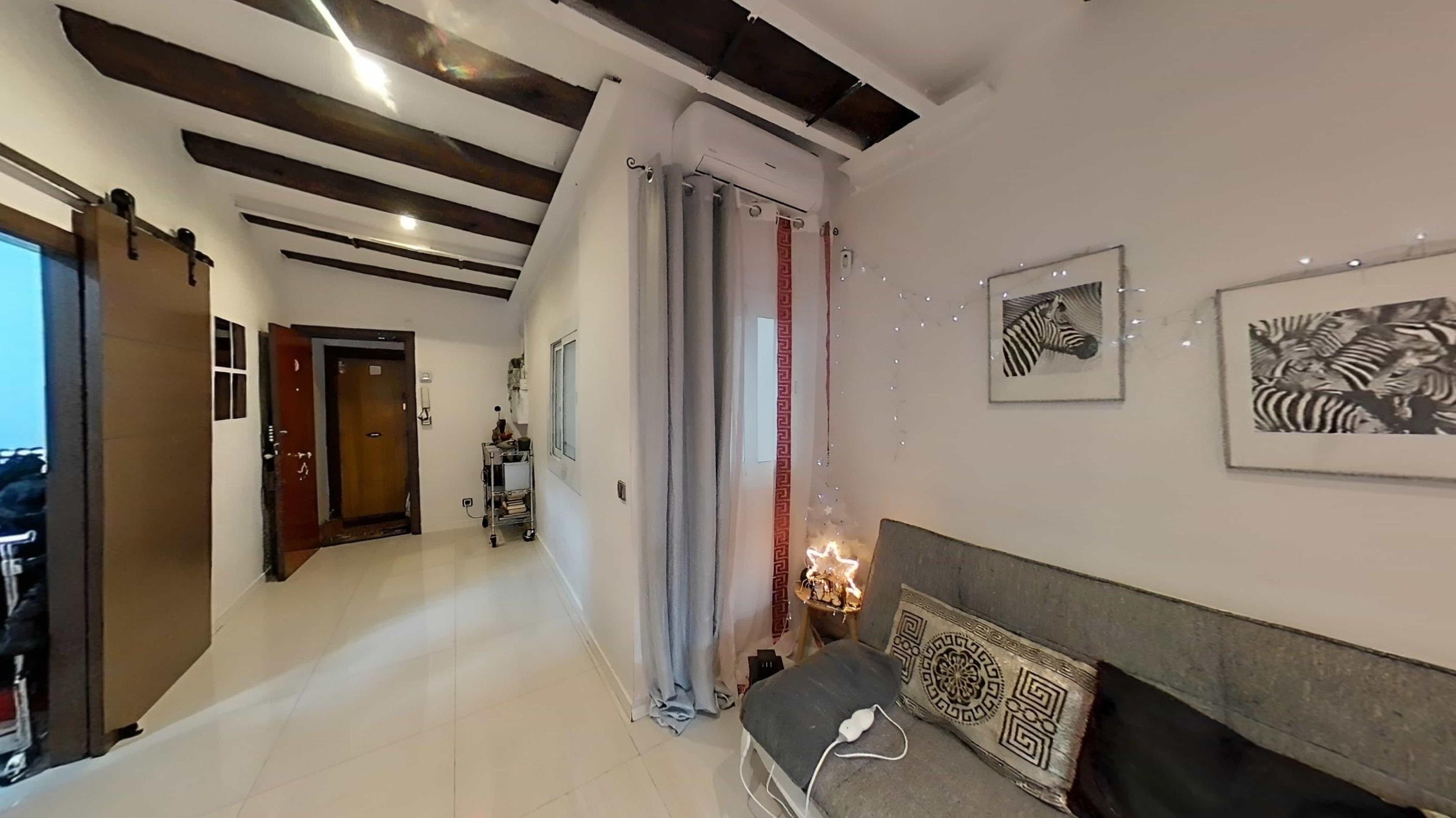 Imagen 5 Piso en venta en Barcelona / A 400 metros de estatua de Colón, L3 Drassanes