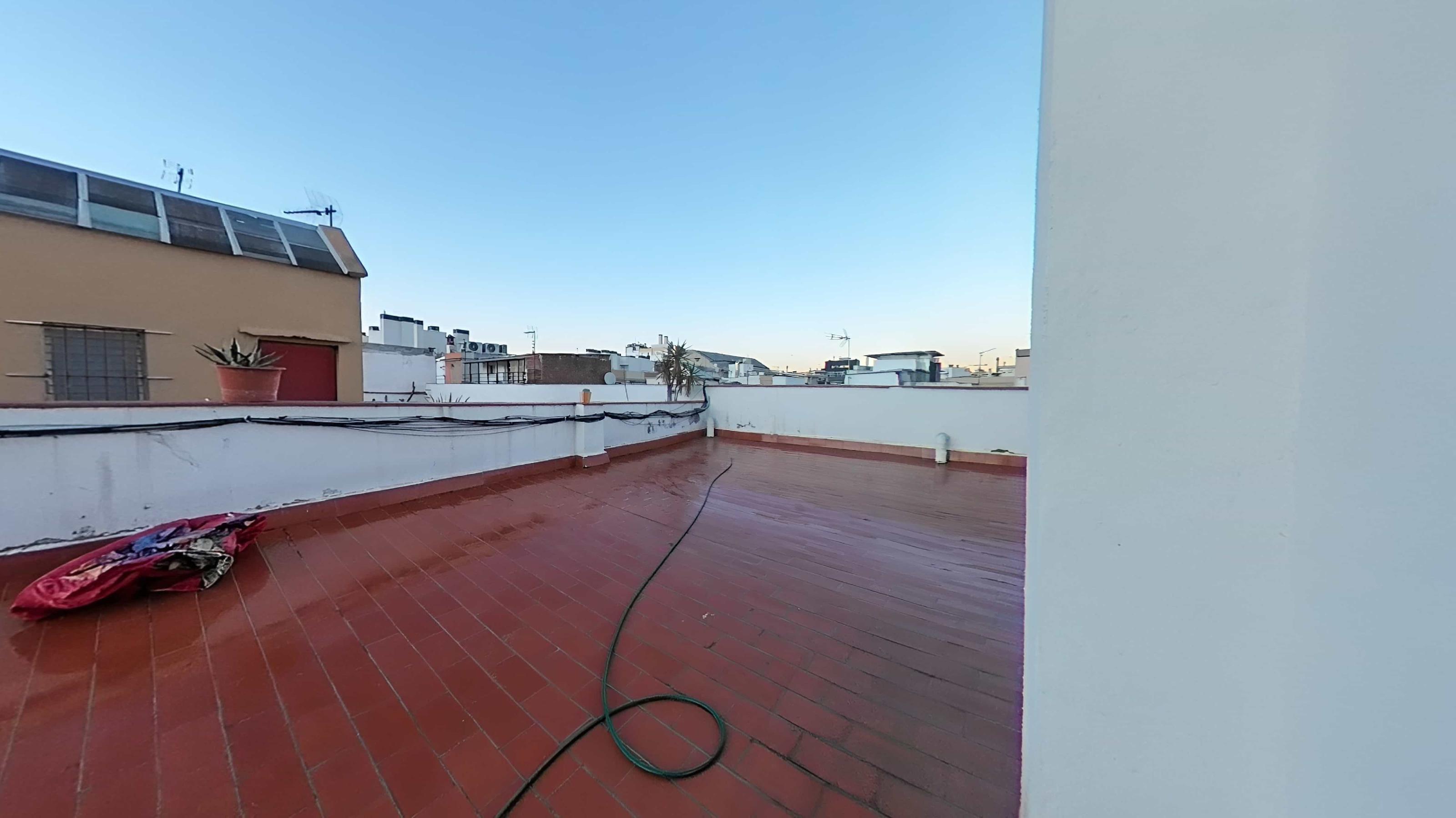 Imagen 2 Piso en venta en Barcelona / A 400 metros de estatua de Colón, L3 Drassanes