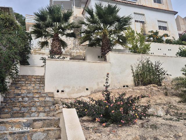 Imagen 2 Inmueble 288913 - Casa Aislada en venta en Campello (El) / A 200 metros de la cala Morro blanc