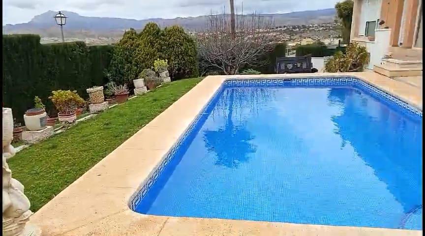 Imagen 4 Casa Aislada en venta en Busot / Calle lesco marques