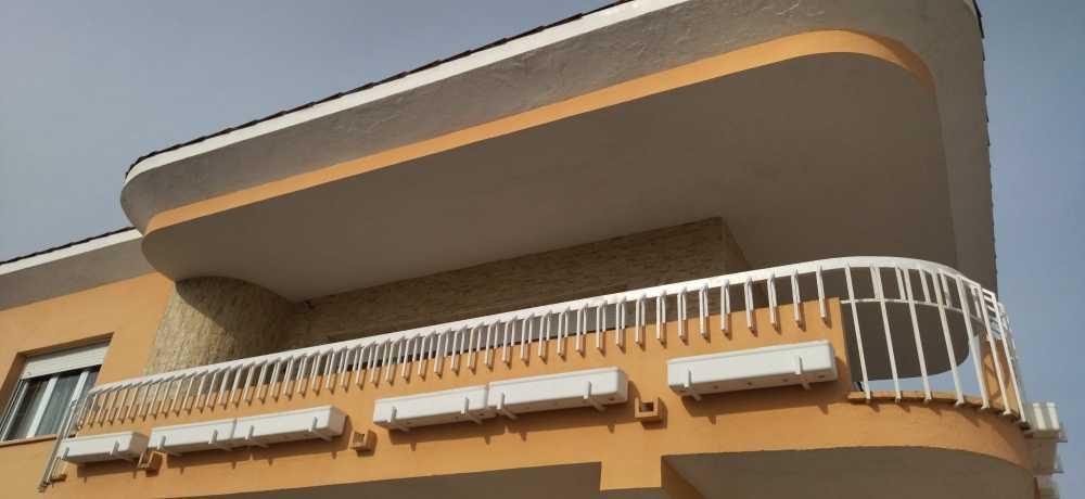 Imagen 1 Casa Aislada en venta en Villar De Rena / Vistas a la sierra ubicación con mucha luz