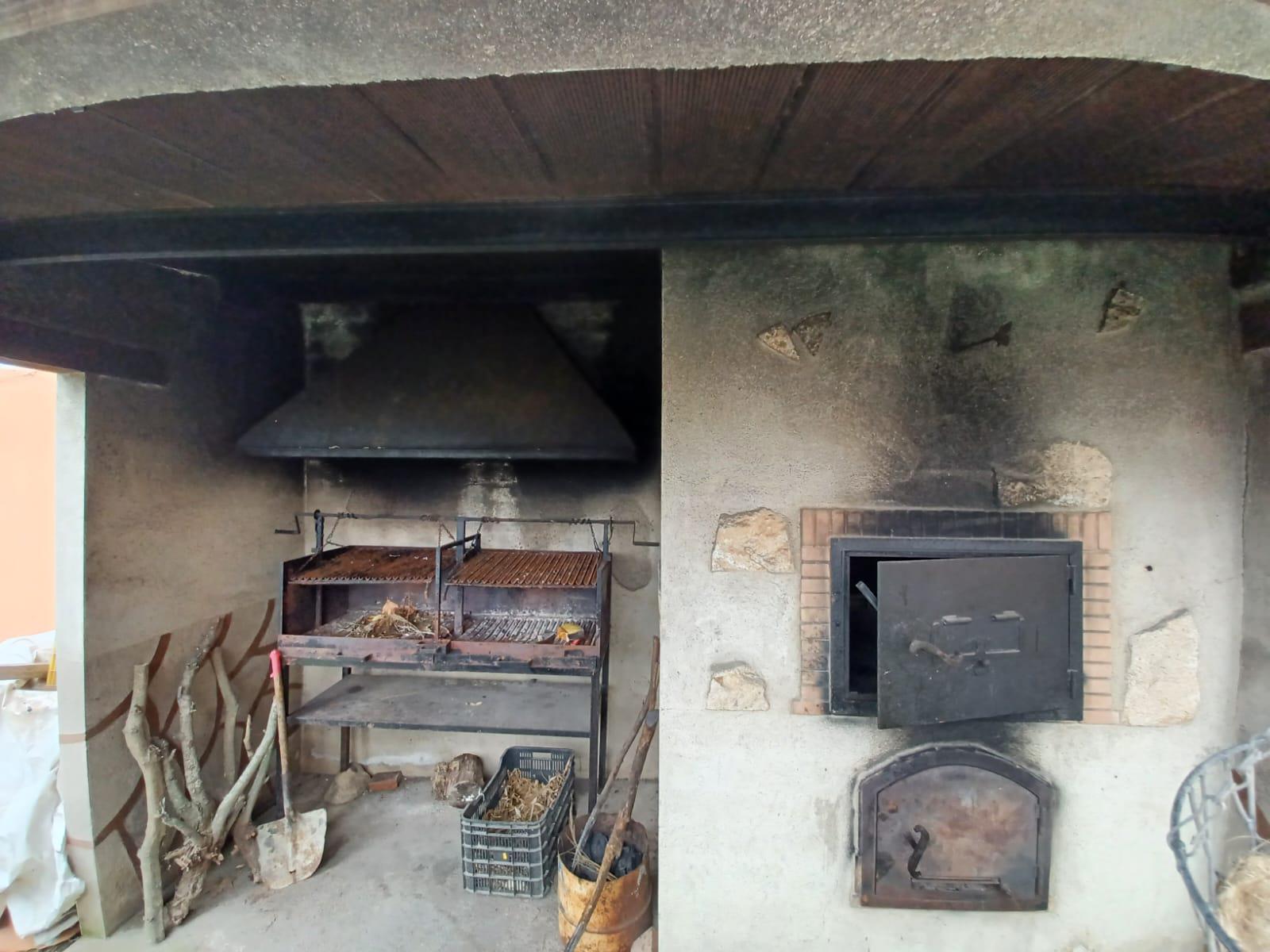 Imagen 2 Casa Aislada en venta en Navas Del Madroño / Pasando el desvío a Brozas, unos metros en la...