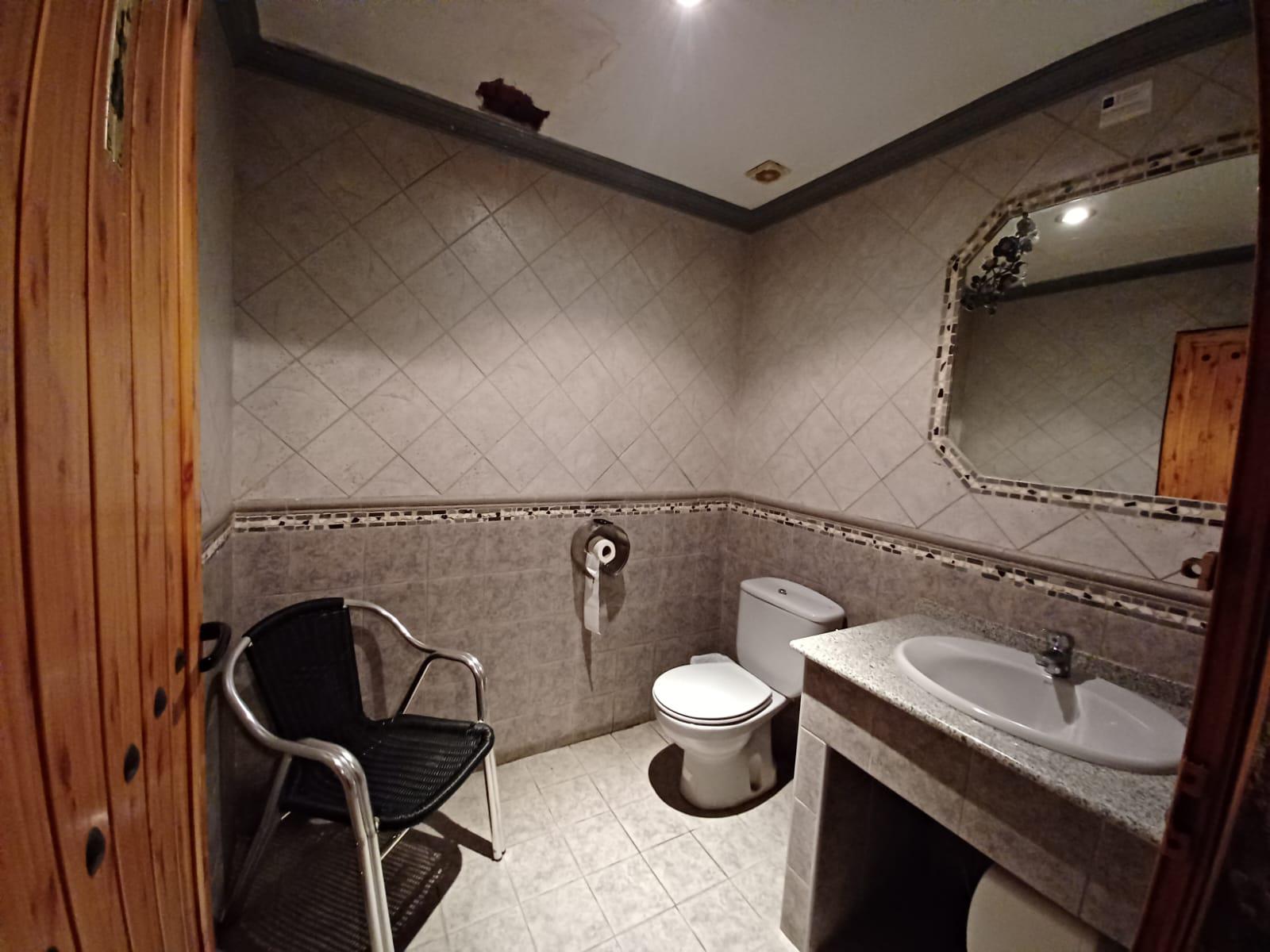 Imagen 6 Casa Aislada en venta en Navas Del Madroño / Pasando el desvío a Brozas, unos metros en la...