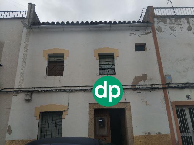 Imagen 1 Inmueble 292303 - Casa Pareada en venta en Arroyo De La Luz / Cerca de la famosa charca de Arroyo de la Luz