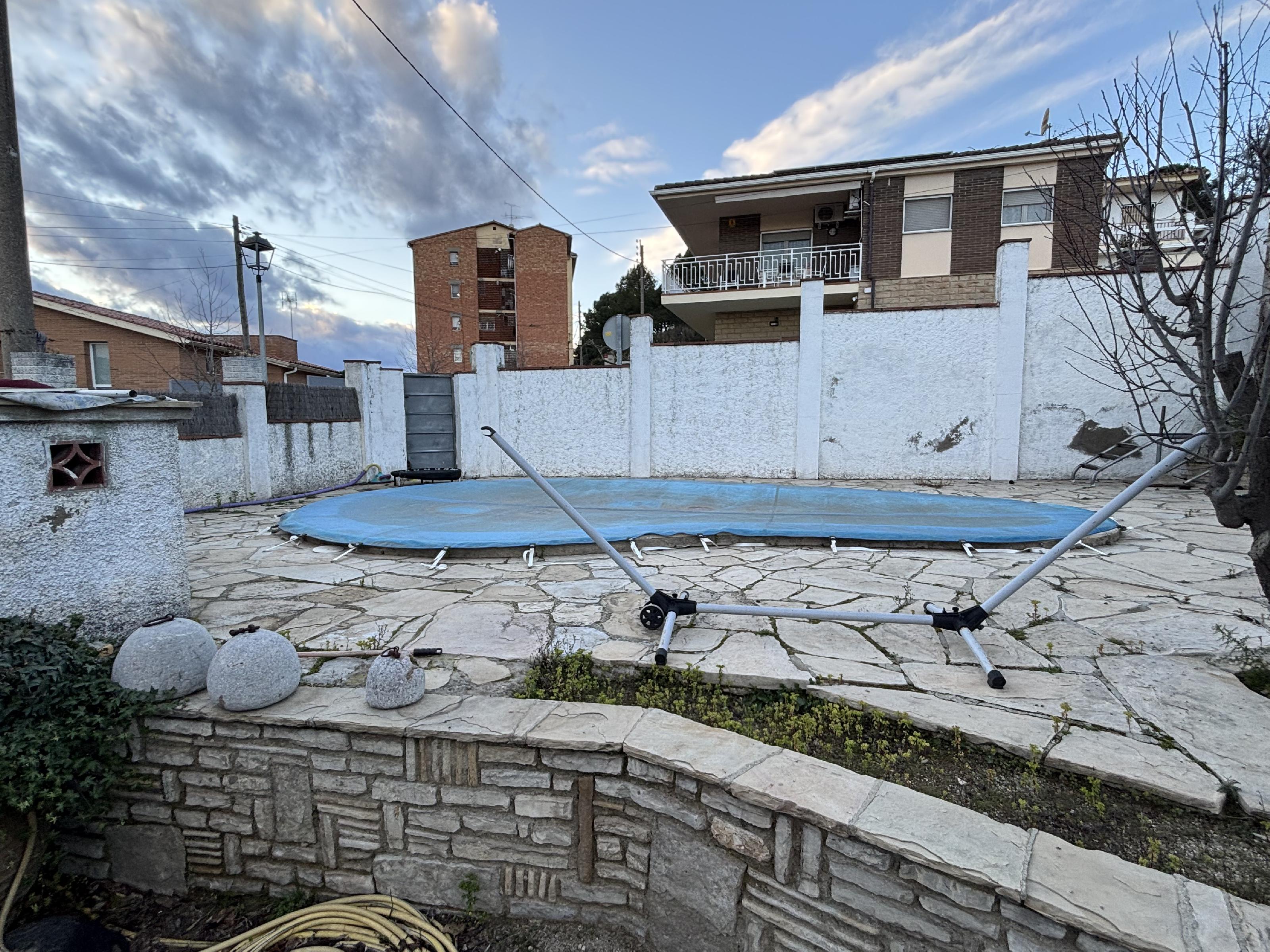 Imagen 2 Casa en venta en Vallbona D´anoia / Cerca de la estación del tren