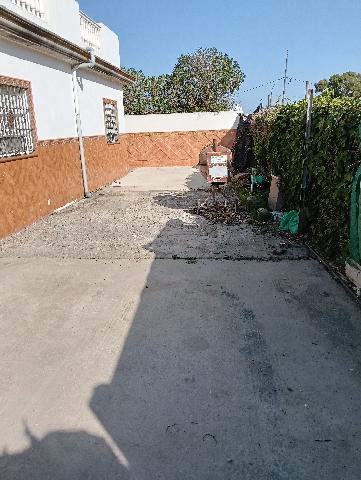 Imagen 4 Inmueble 294658 - Casa Aislada en venta en Chipiona / Situado a 500 m de la playa de las tres piedras.