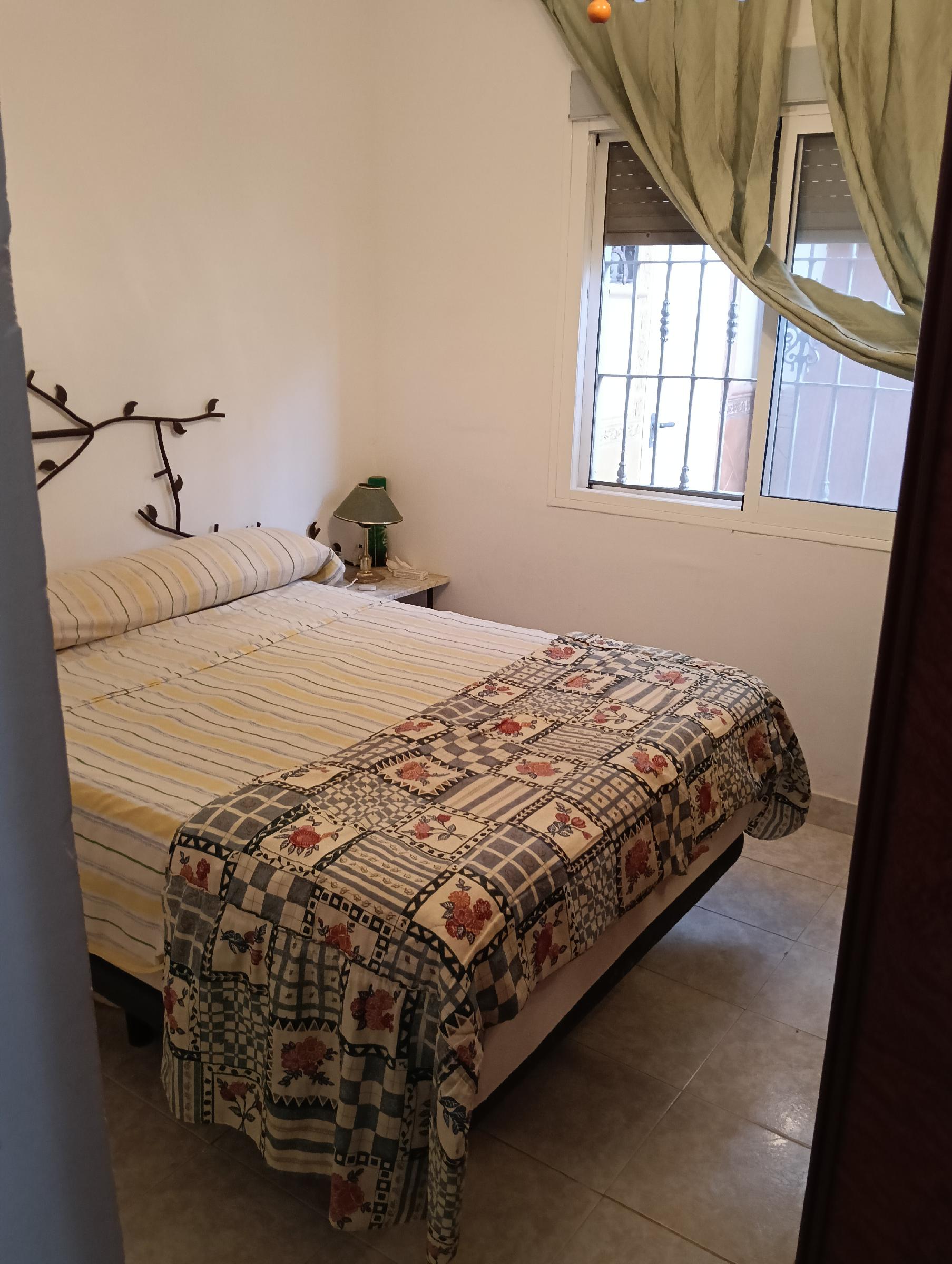 Imagen 5 Casa Aislada en venta en Chipiona / Situado a 500 m de la playa de las tres piedras.