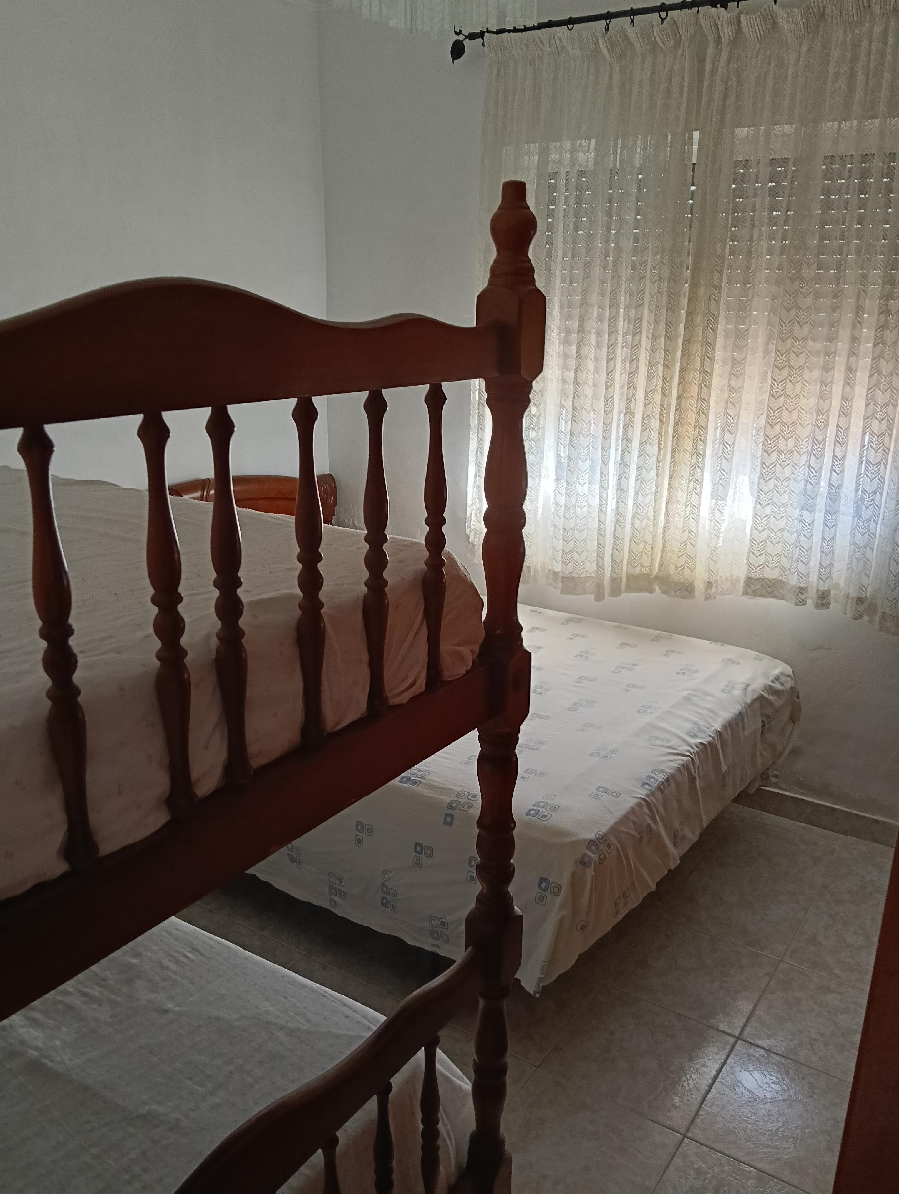 Imagen 6 Casa Aislada en venta en Chipiona / Situado a 500 m de la playa de las tres piedras.