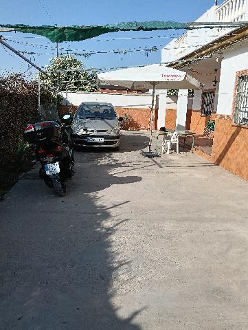 Imagen 1 Inmueble 294658 - Casa Aislada en venta en Chipiona / Situado a 500 m de la playa de las tres piedras.