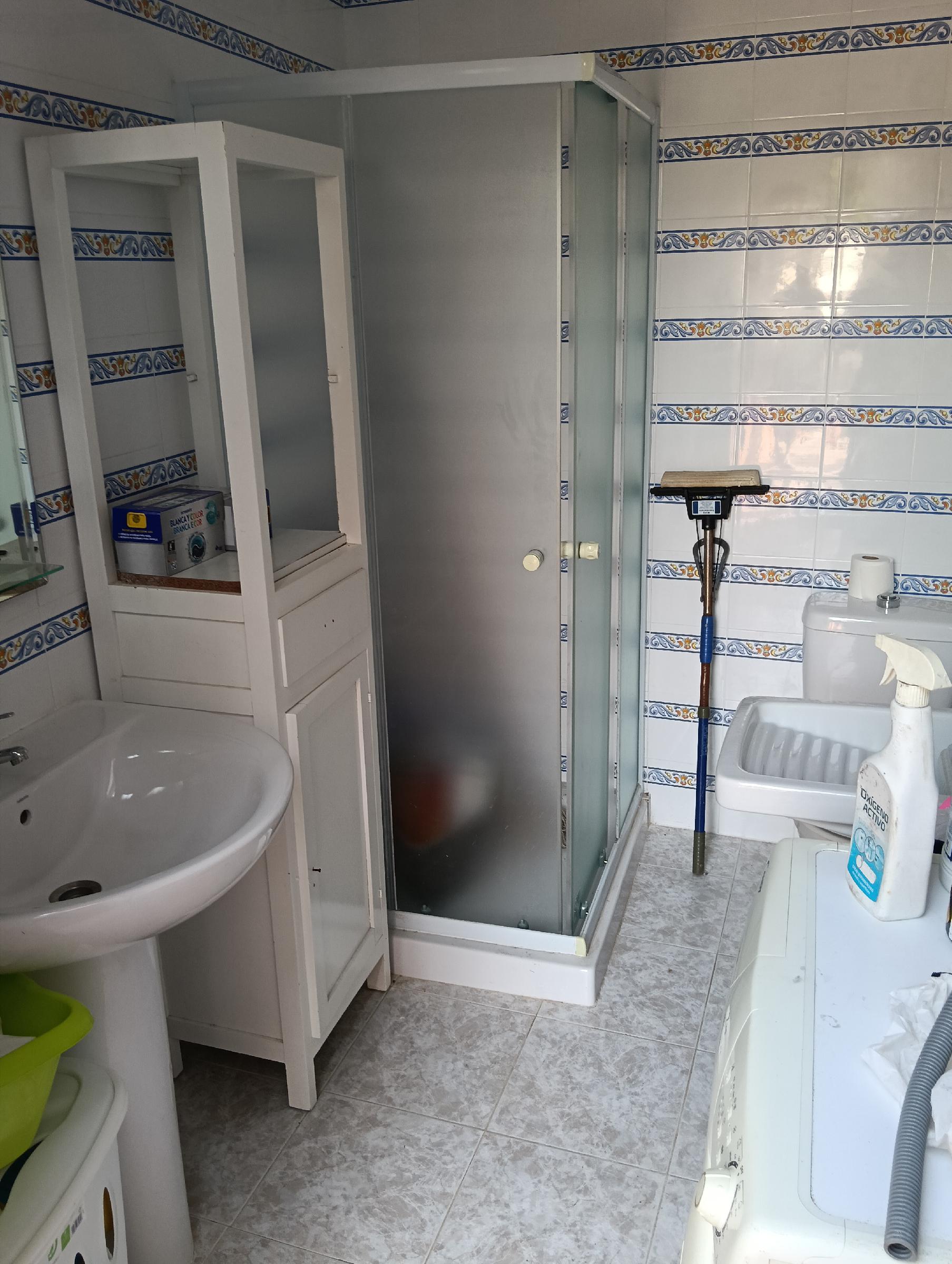 Imagen 19 Casa Aislada en venta en Chipiona / Situado a 500 m de la playa de las tres piedras.