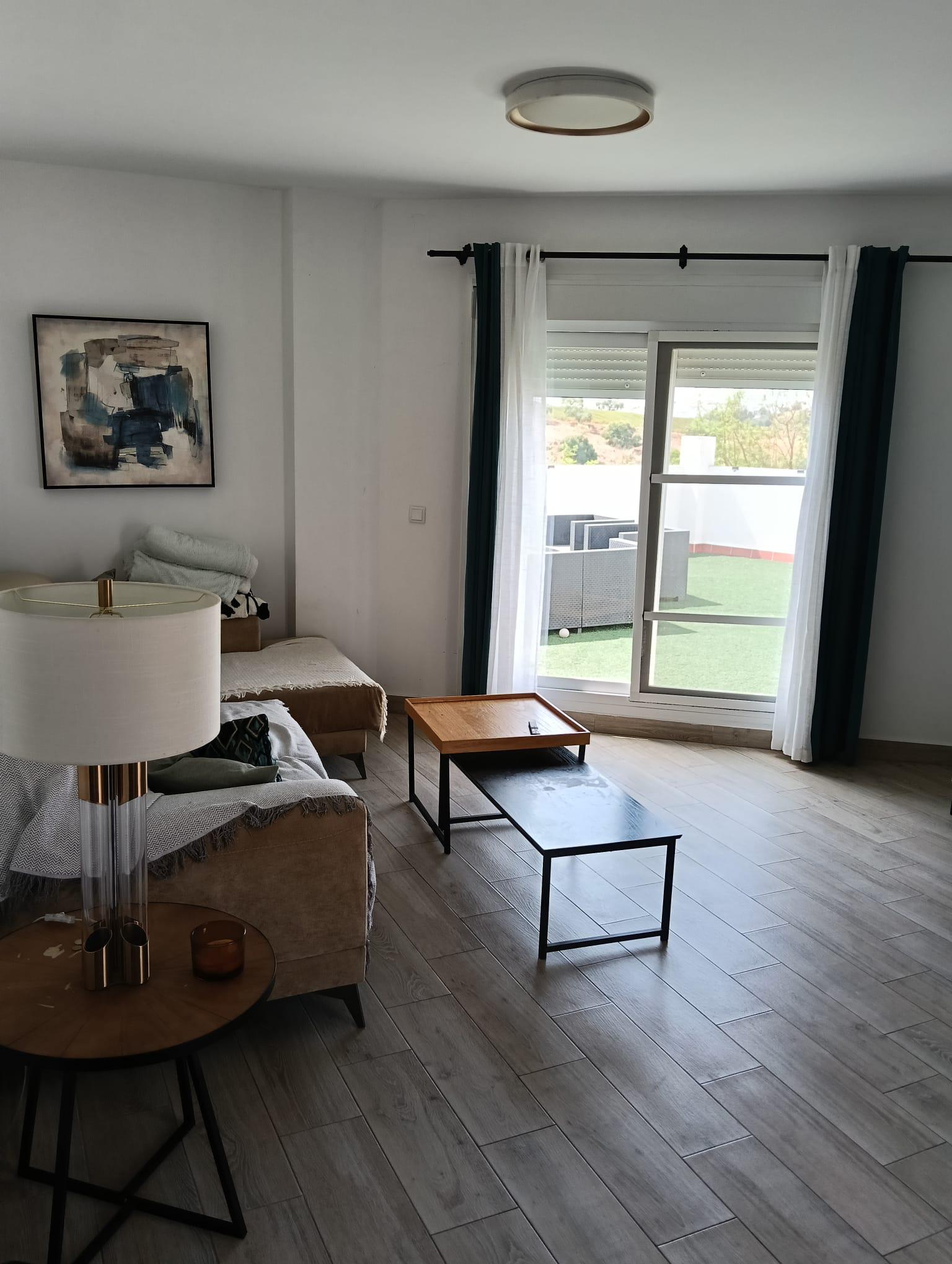 Imagen 1 Piso en venta en Arcos De La Frontera / Inmueble ubicado a escasos metros del lago de Arcos.