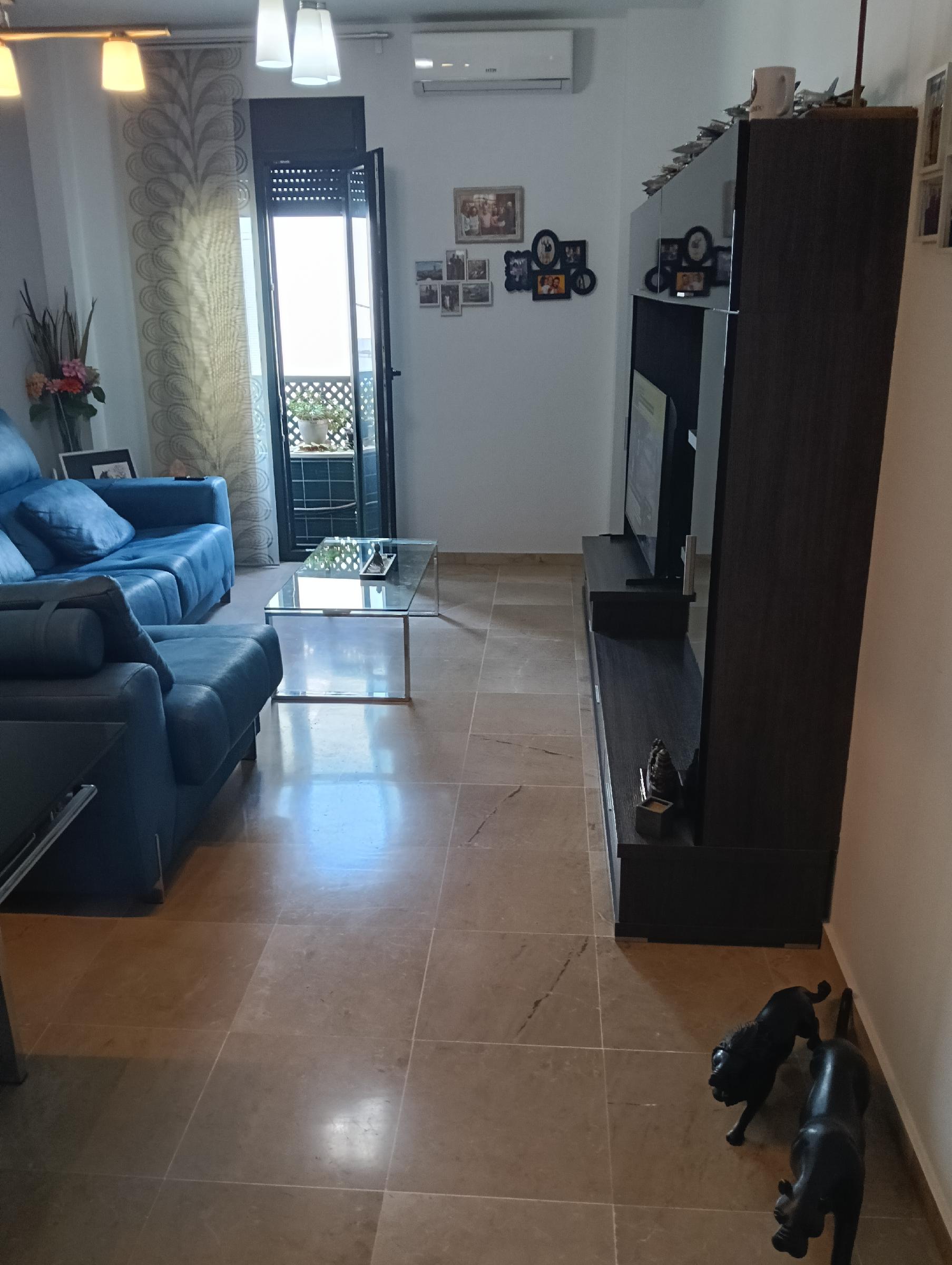 Imagen 9 Piso en venta en Chiclana De La Frontera / Ubicado en el centro,al lado del mercado de abastos