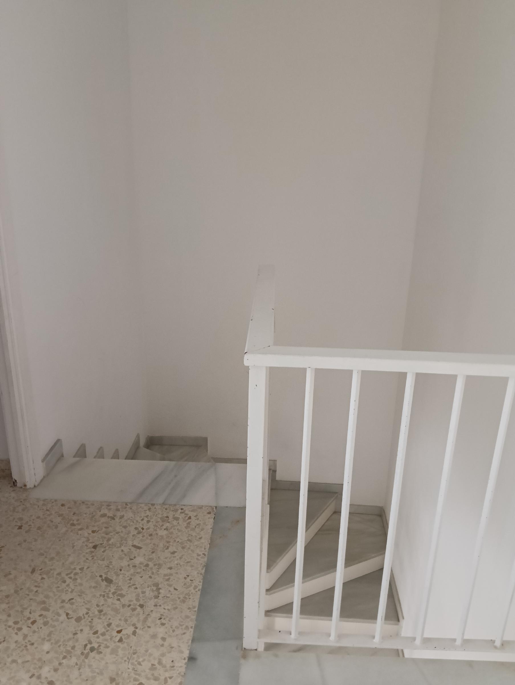 Imagen 10 Piso en venta en Jerez De La Frontera / Ubicado en zona barriada San José Obrero.