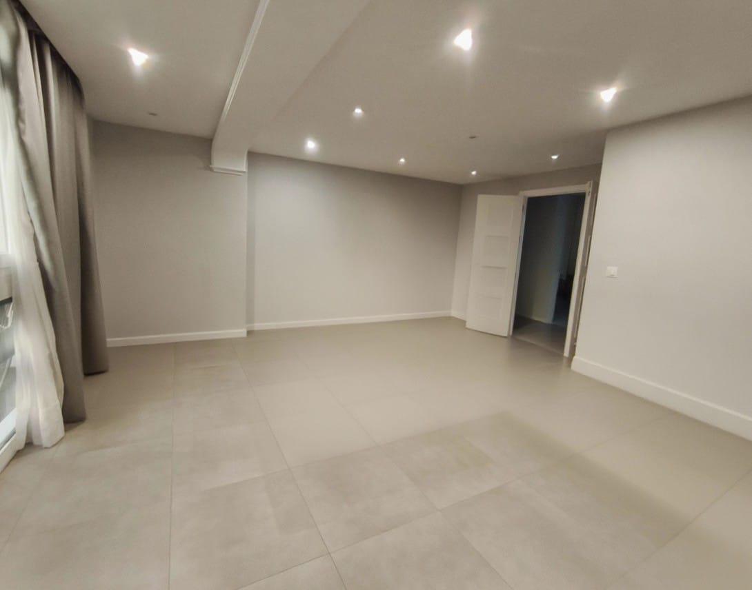 Imagen 1 Piso en venta en Cádiz / Cerca de la playa de la Victoria.